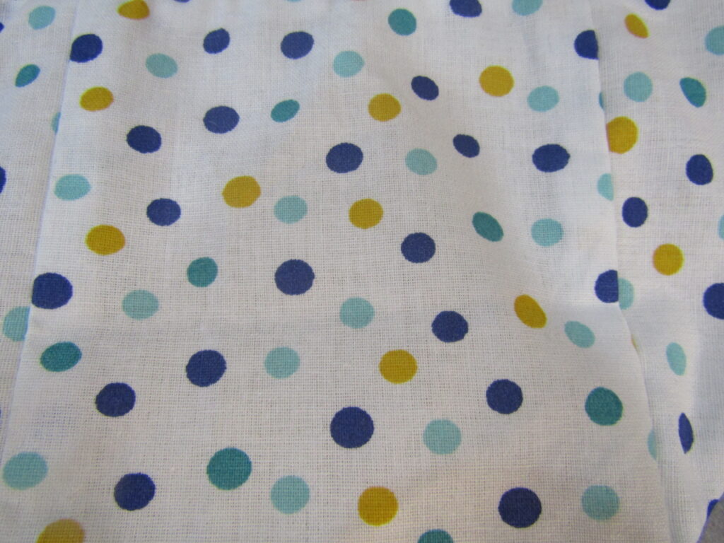 couleur blanc à pois