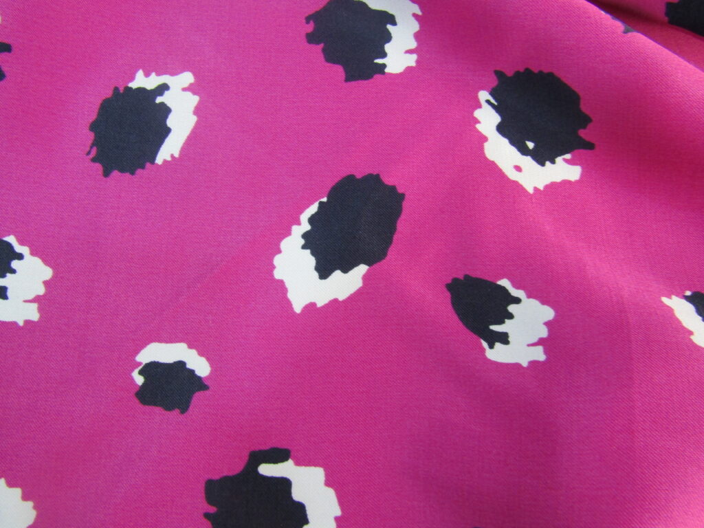 couleur rose léopard