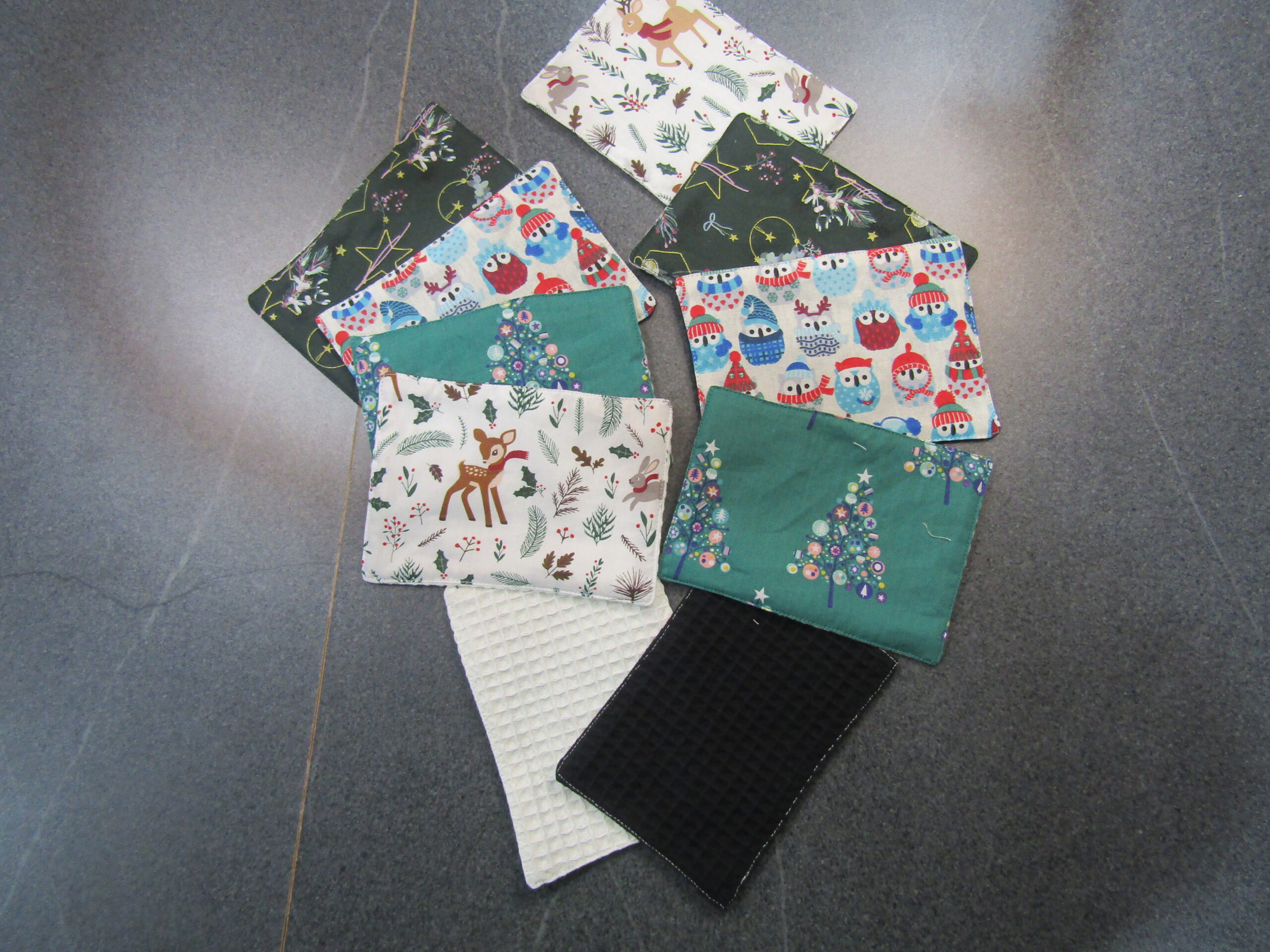 Lingettes multi usage Noël aléatoire